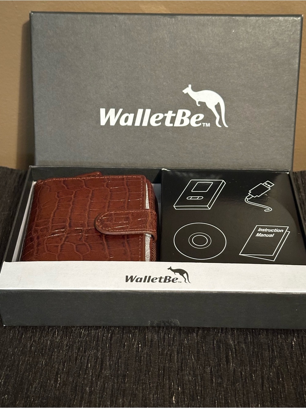 Women’s WalletBe Brown Croc-Embossed Card Wallet With Digital Photo Viewer
